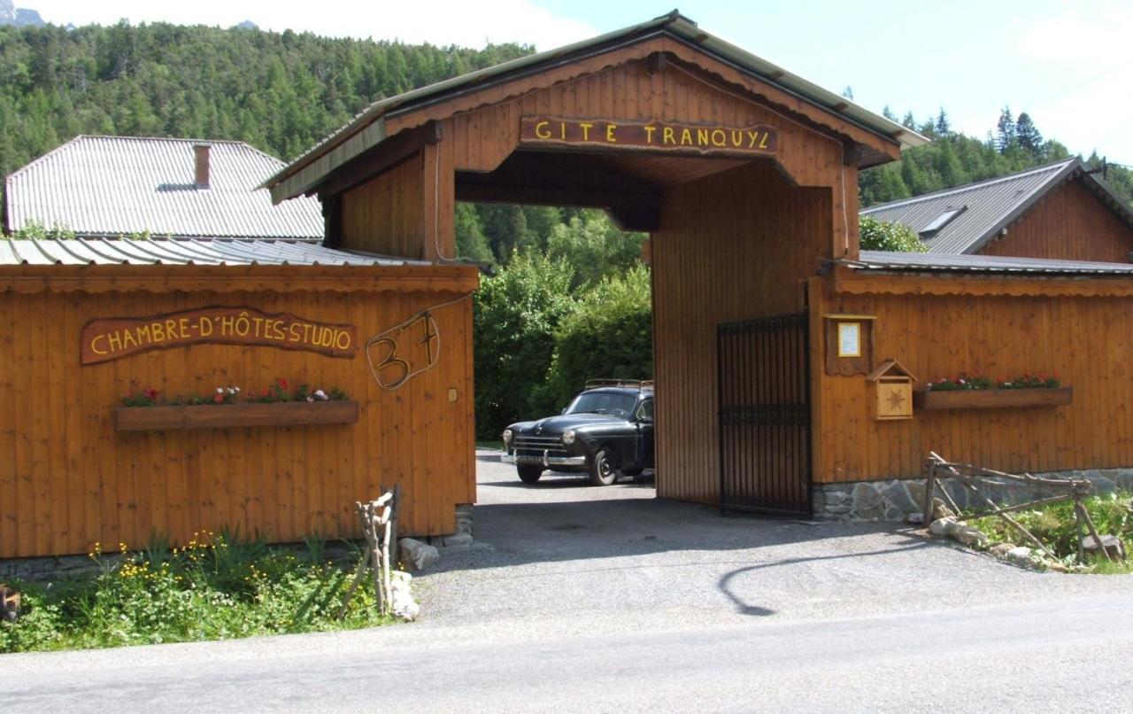 Maison D' Hotes Tranquyl Barcelonnette Esterno foto